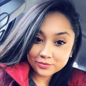 Meet your Posher, Clarissa